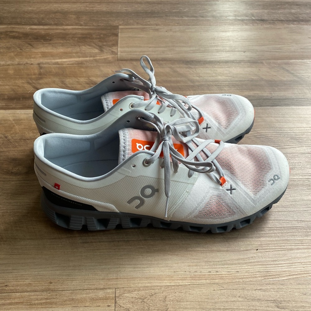 On running cloud x3 mens size 11